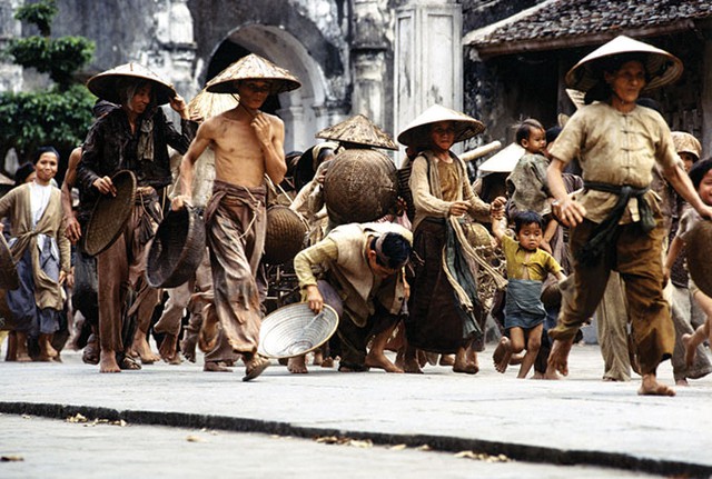 SCENES ON THE SILVER SCREEN